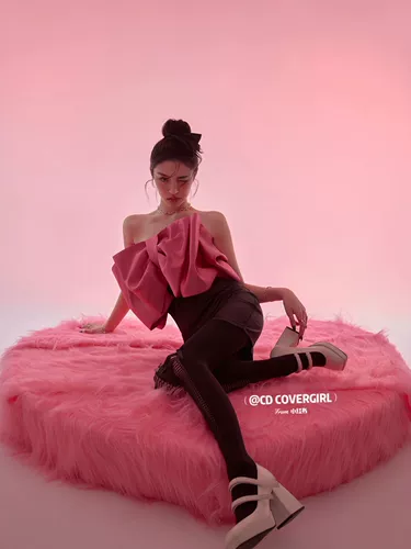 Новая ретро -гонконг в стиле личная фотография тема темы одежда женская мода личность частная домашняя художественная фотография фотография одежда