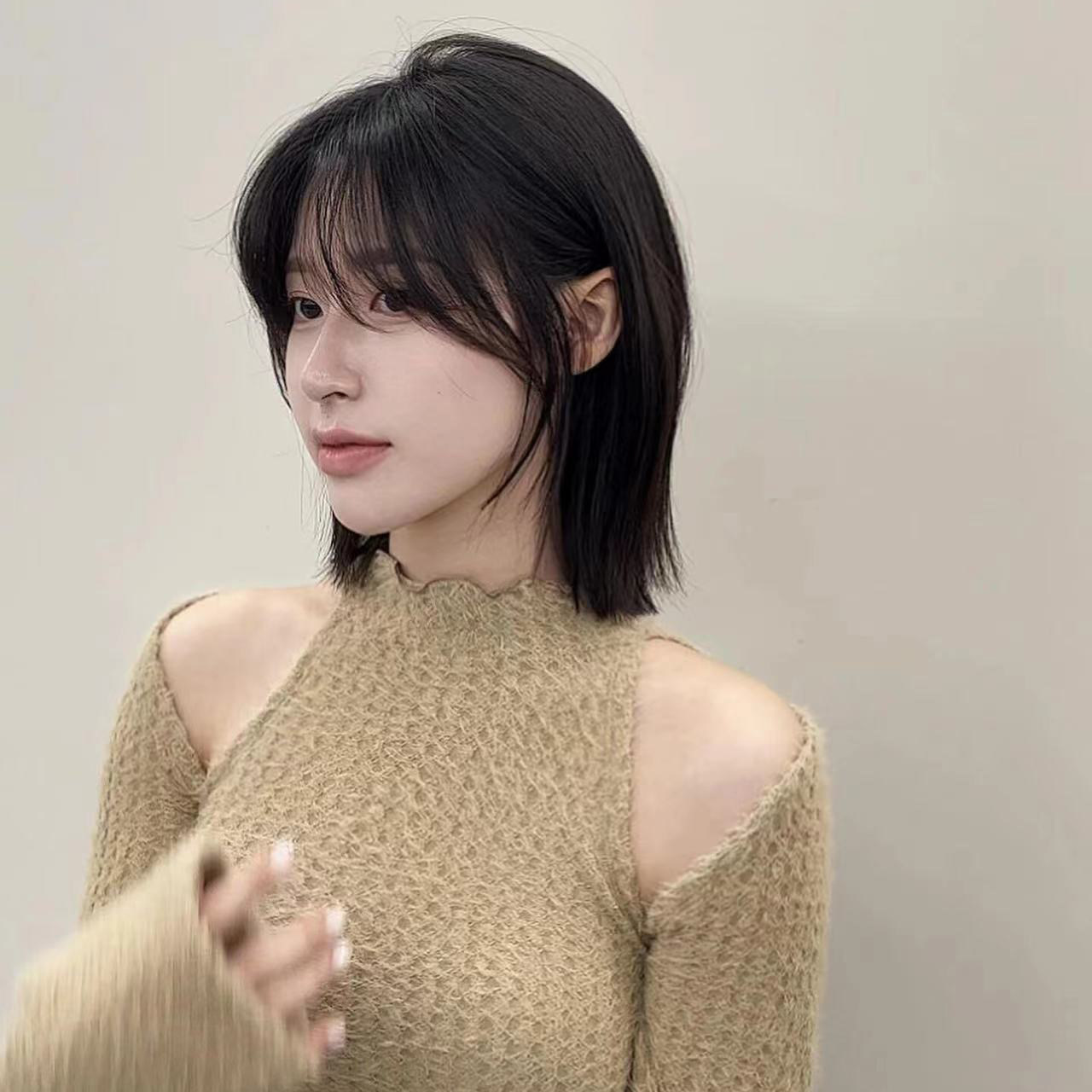 所有女生!这条偏分短发,是你的天生丽质密码!_日常整顶假发_淘宝美妆网