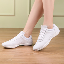 New aerobics shoes for men and women broadcast gymnastics shoes tug-of-war hiking competition special shoes for workplace exercises gymnastics shoes
