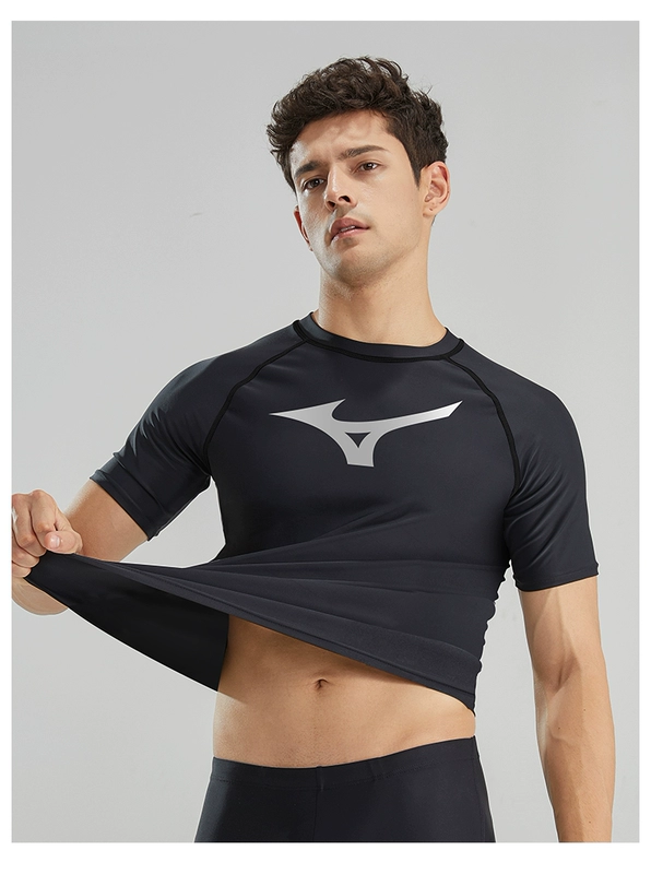 Đồ bơi Mizuno chống nắng nam ngắn tay nhanh khô lướt sóng hàng đầu nam suối nước nóng chống xấu hổ thiết bị bơi chuyên nghiệp bộ đồ bơi nam áo bơi nam arena