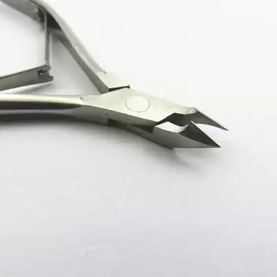 Black card to death skin scissors nail shop manicure scissors professional pliers foot trimming nail clippers barbed horny tools scissors