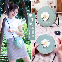 Seventh Valentines Day Diy handmade gift for 18 - year - old girls to be particularly practical