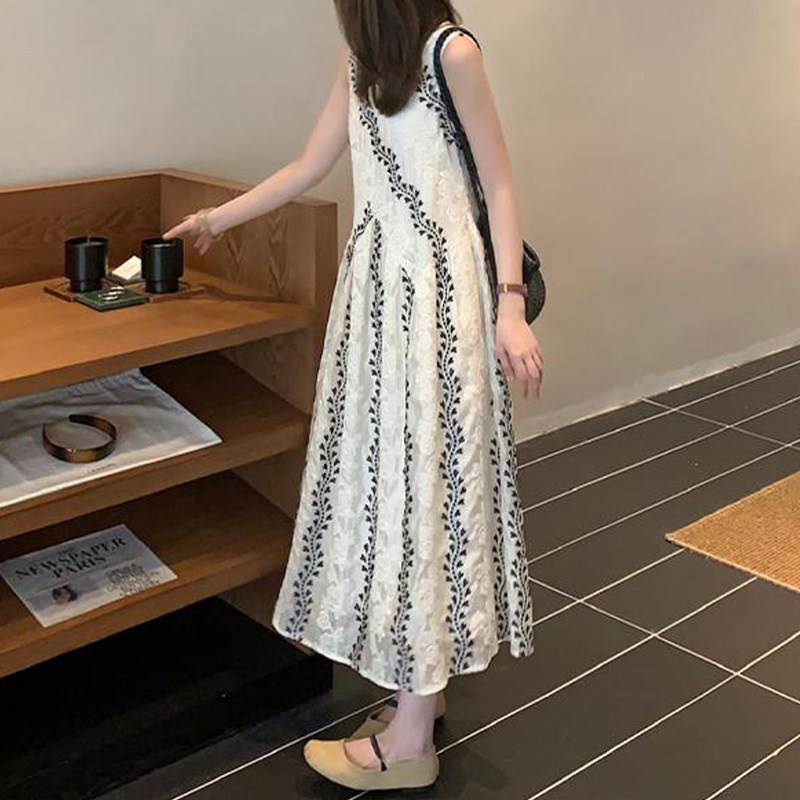 French-Style Lace Crochet Sleeveless Vest Dress for Women, Summer Plus Size, Unique and Beautiful Cinched Waist Long Dress