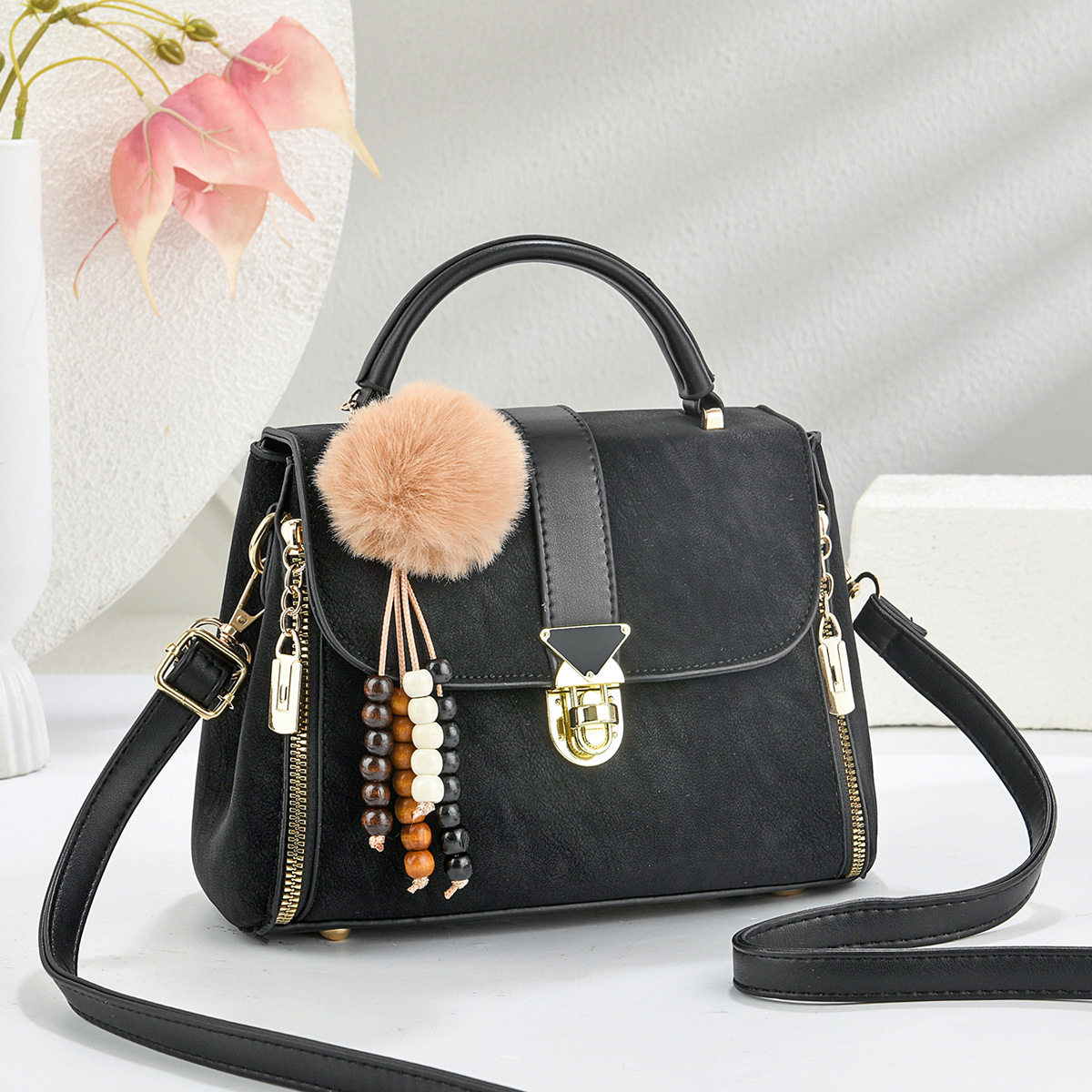 Light Luxury Niche Simple Handbag Small Square Bag for Women Commuting Crossbody Bag 2025 New Trendy Retro Lock Shoulder Bag