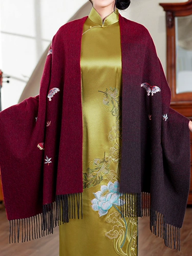 Демисезонная двусторонняя вышивка, накидка, градиент