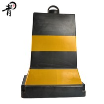 Stacked Water Horse City Road Fence Pvc Safety Guard Rail Crash Avoidance Rubber Isolated Pier Highway Facility