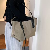 This years popular commuter bag Atmosphere Totbag Multi-layer Large-Capacity Pack Women can put a computer single shoulder bag