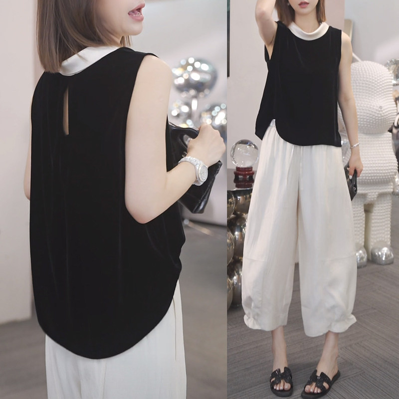 【Black Silk Moon Shadow】2026 New French Minimalist Contrast Collar Velvet Top and Eight-Quarter Length Chinese Style Lantern Pants Set for Women