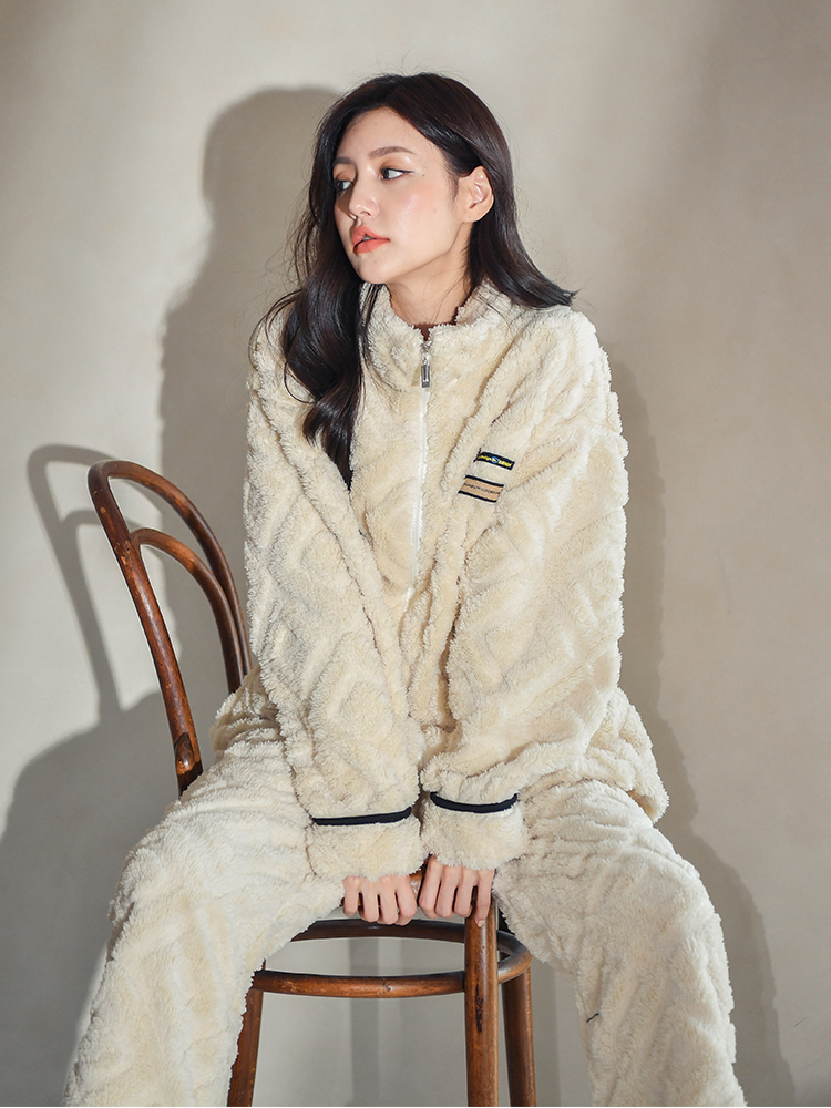 Sandro Vicari light luxury winter coral fleece pajamas ladies warm flannel plus velvet thickened home wear