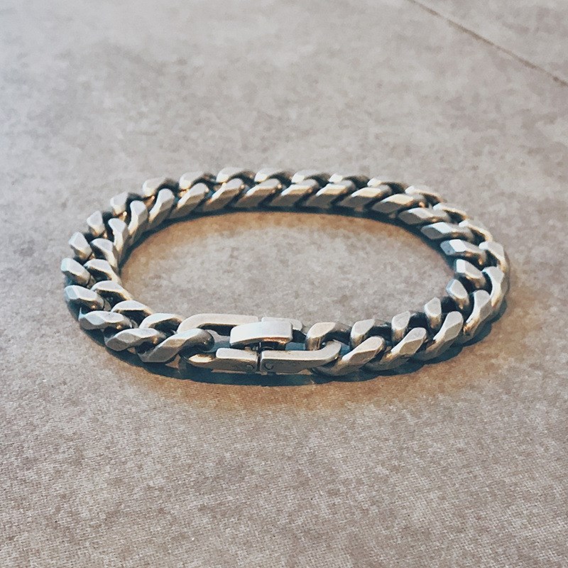 Punk bracelet male Korean version Chaomale personality student Jane about Europe and America Single hip hop to make old retro lovers iron chain-Taobao