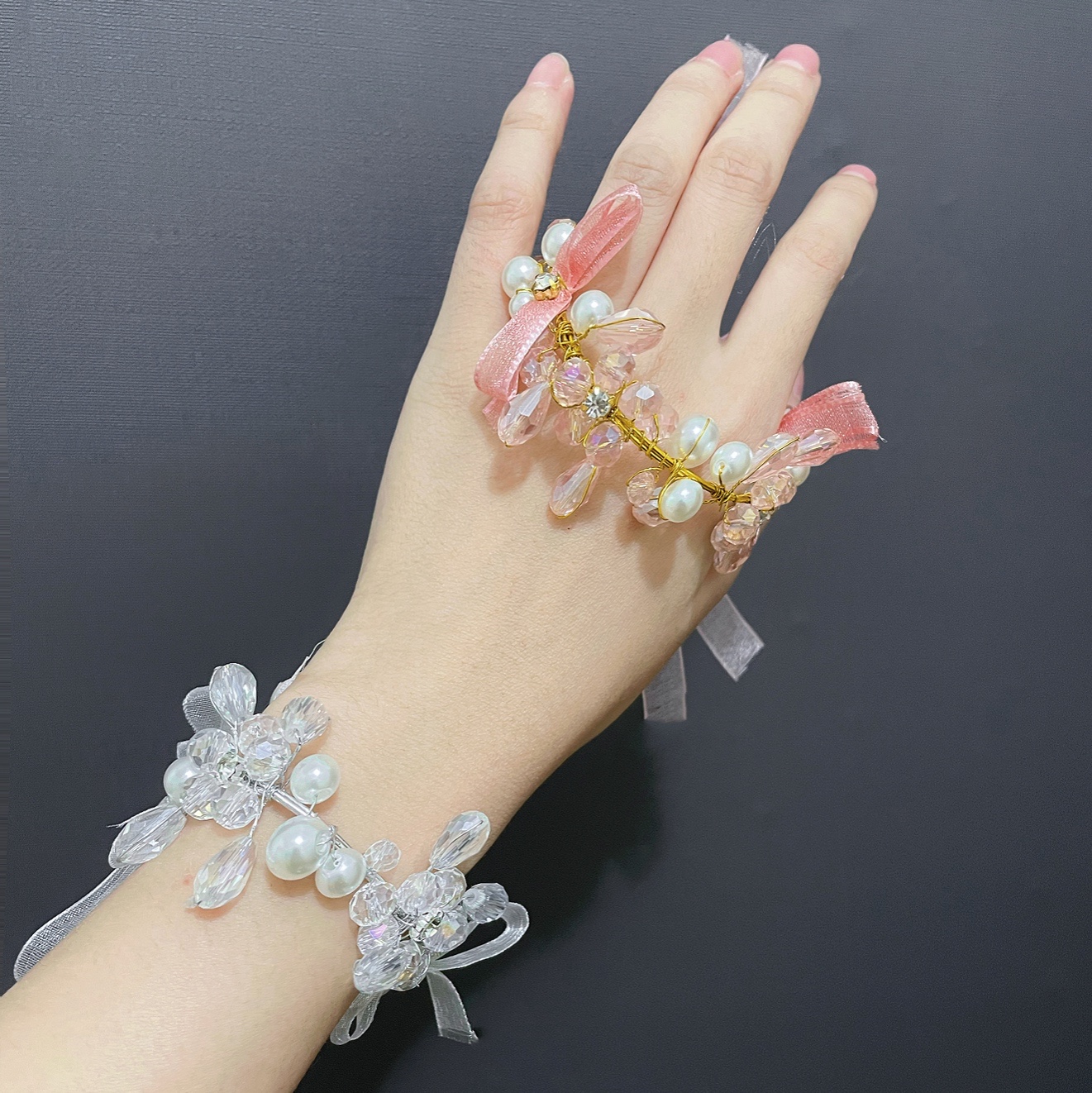 Crystal Wrist Flower Knot Wedding Bridesmaid Group Wine Banquet Merry White Pink Bridal Hand Flower Stage Bracelet