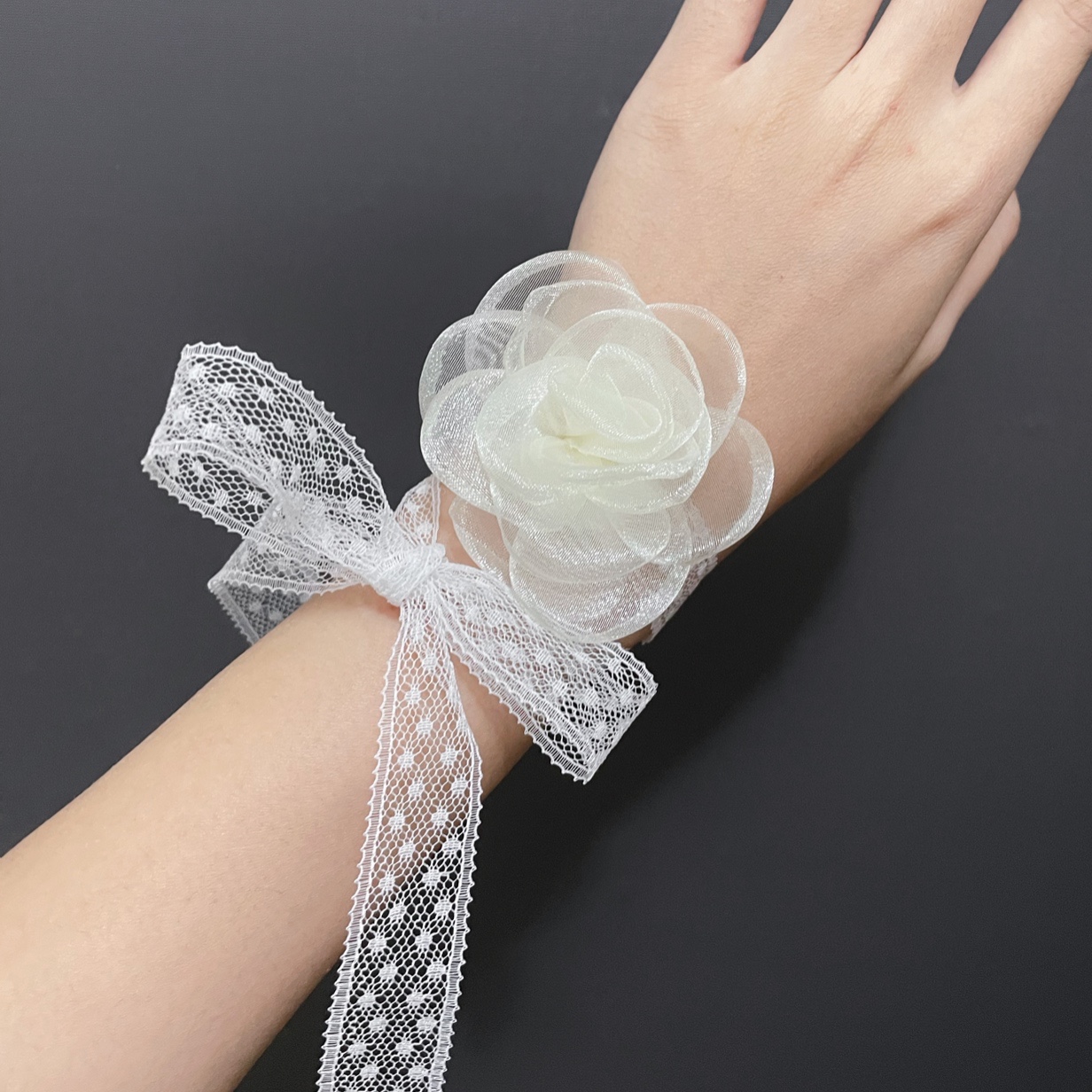 Rose wrist flower wedding bride sister party flash bride stage white beauty hand tea flower