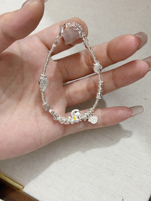 999 Pure Silver Money-Attracting Bracelet with Twisted Silver Coins for Women, Light Luxury, Niche, Exquisite Bracelet Jewelry