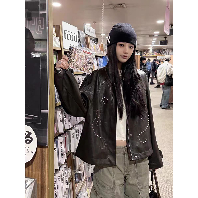 Black American-Style Leather Jacket for Women, 2026 Spring New Heavy-Duty Jacket with a High-End Feel, Cool Girl Outfit Short Jacket Black American-Style Leather Jacket for Women, 2026 Spring New Heavy-Duty Jacket with a High-End Feel, Cool Girl Outfit Short Jacket