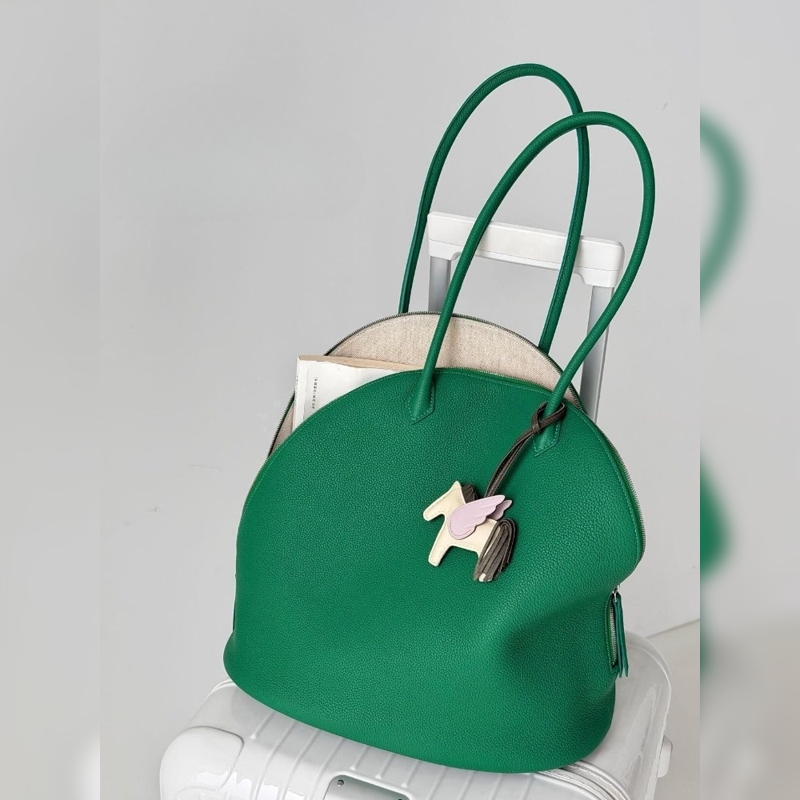 One-Shoulder Underarm Large-Capacity Green Shell Bag for Women 2026 New Style High-End Work Commute Tote Bag Summer