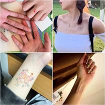 Teenage Girl Hearts Tattooed Persistent Crayons Fireworks Applid Student Women Can Scrub finger sticker-coated paper collarbone florin arm