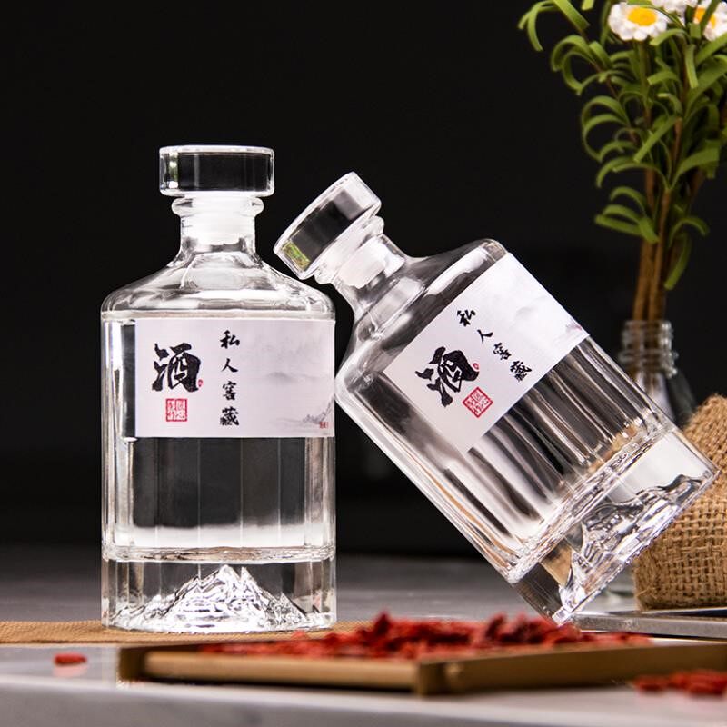 Liquor bottle looks good-looking high-end container empty wine bottle self-brewed puree glass one pound sealed high-end empty bottle