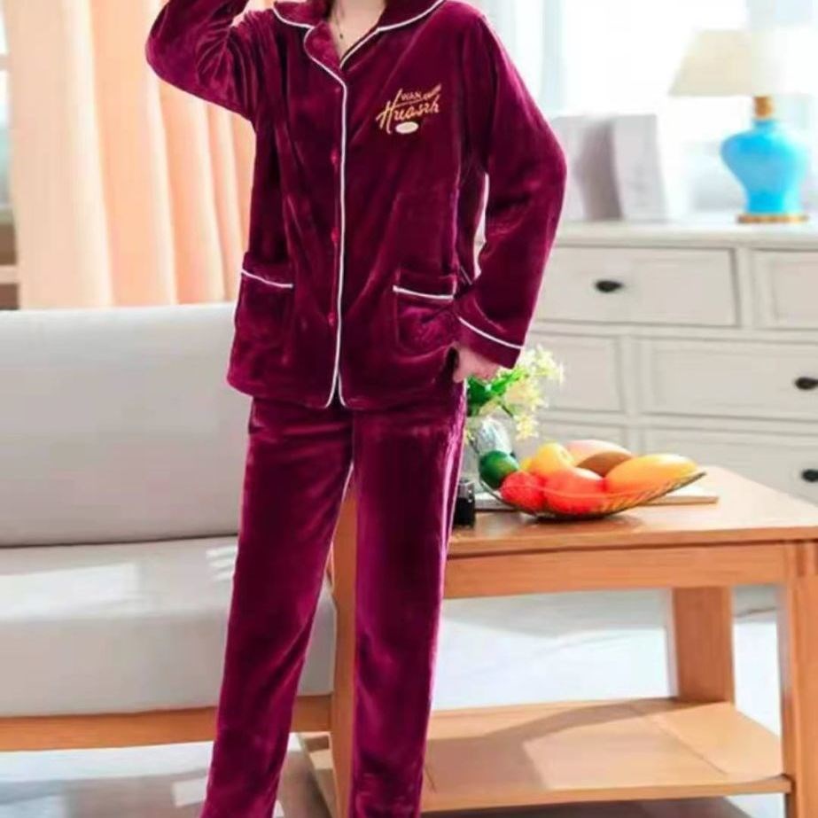 New girls fall small sheep embroidered flange suede coral suede pajamas easy and comfortable and overweight students keep warm