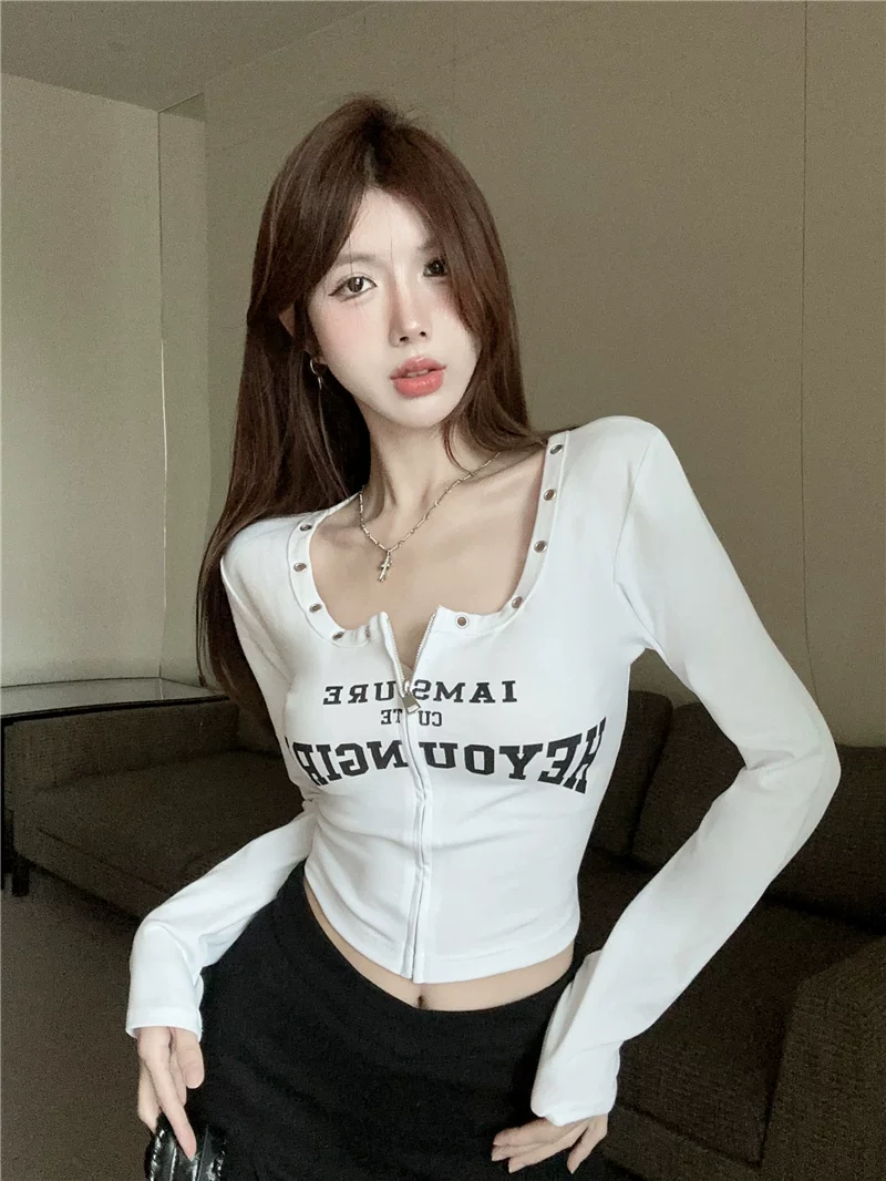 Autumn long-sleeve with zipper, body-friendly design T-shirt, American style, trend of season
