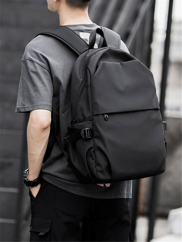 Hong Kong European Station Men 2022 New Trend Travel Boy Pack fashion lightweight and large - capacity multi - function computer carry