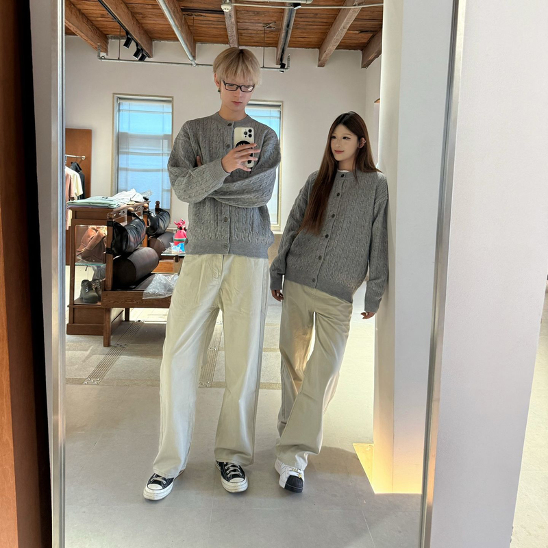 American-Style Lazy Style Twist Texture Round Neck Cardigan Sweater for Men and Women, Loose Knitwear for Couples, High-End Outerwear