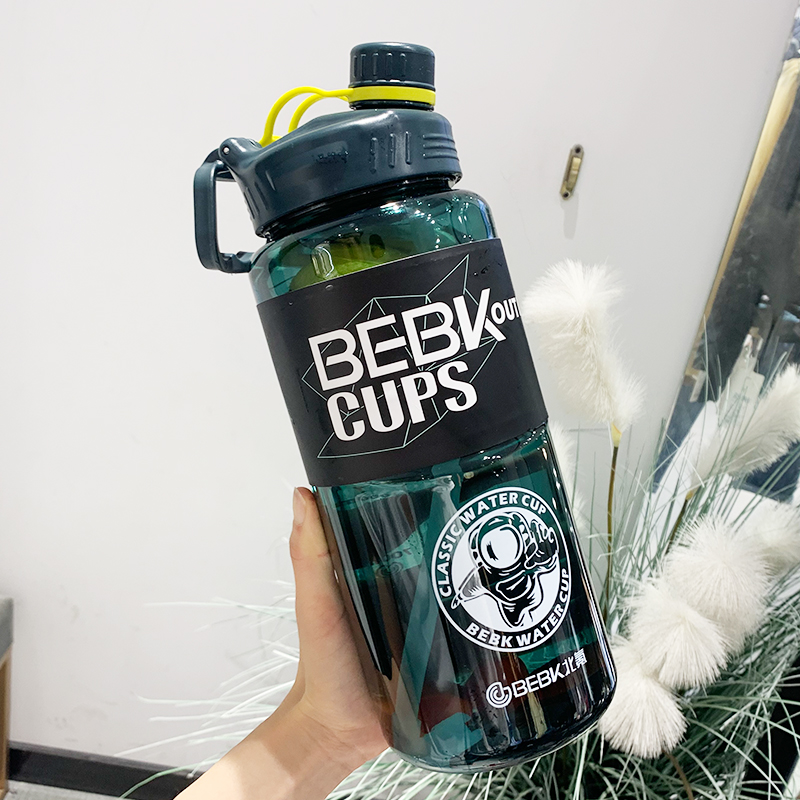 Water cup men's large large capacity with a straw drop-resistant plastic cup portable sports high temperature resistant 3000ml girls' cup