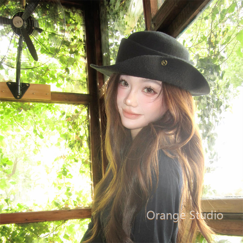 Retro Hepburn-style upturned brim hat, elegant and sophisticated black beret, flattering fisherman hat for autumn and winter.