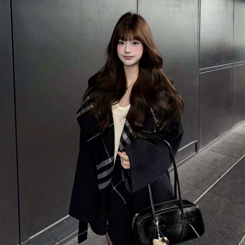 Retro Plaid Ab-Sided Cape Wool Outwear for Women in Autumn and Winter, High-End Shawl, Loose Double-Sided Woolen Outwear Retro Plaid Ab-Sided Cape Wool Outwear for Women in Autumn and Winter, High-End Shawl, Loose Double-Sided Woolen Outwear