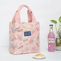 Розовая кукла