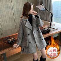 Maternity coat womens autumn and winter 2023 new large size plaid woolen mid-length small slim woolen coat winter wear