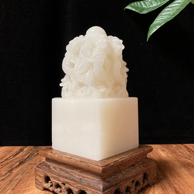 Natural jade white jade white jade Kowloon seal Seal Swing Piece Home Bookcase Office Hyun Guan Decoration Custom Name Lettering