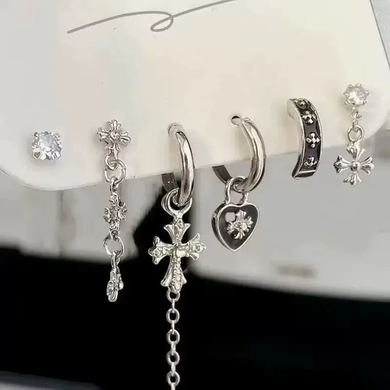 Set with zircon, small design earrings