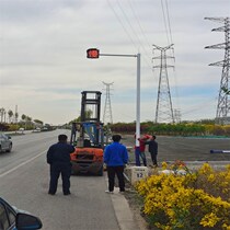 Solar yellow flashing light yellow flashing red slow light flashing intersection school roadblock warning traffic signal flashing light bracket