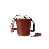 В наличии темно-коричневый-маленький размер.