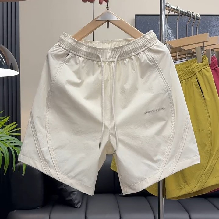 Летние тонкие модные брендовые спортивные быстросохнущие шорты, мужские простые модные свободные дикие дышащие повседневные брюки из ледяного шелка с пятью точками