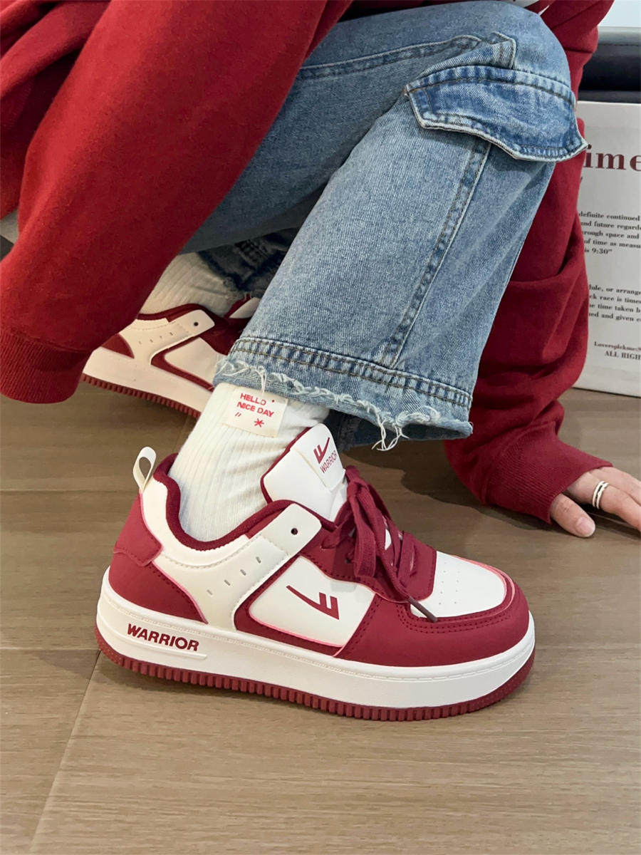 Pull-Back Wine Red White Sneakers for Women 2026 New Spring and Autumn Versatile Sneakers Retro Casual Shoes Thick-Soled Couple Shoes