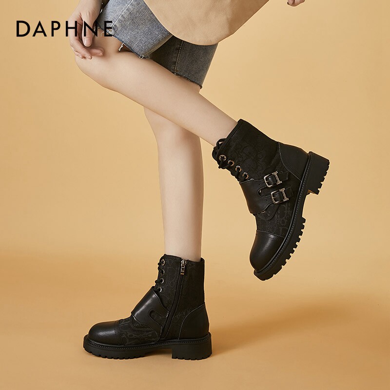 Daphne motorcycle boots women's short boots 2022 new British style niche design sense is thin and foot small Martin boots