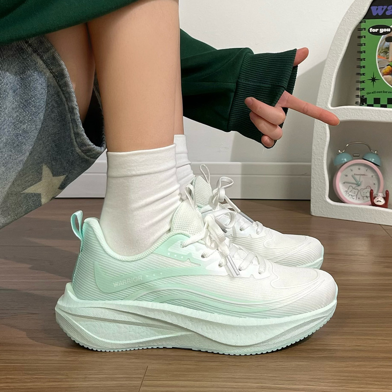Warrior Green Fruit Green Women's Sneakers 2026 Spring New Thick-Soled Breathable Shock-Absorbing Soft-Soled Versatile Running Shoes