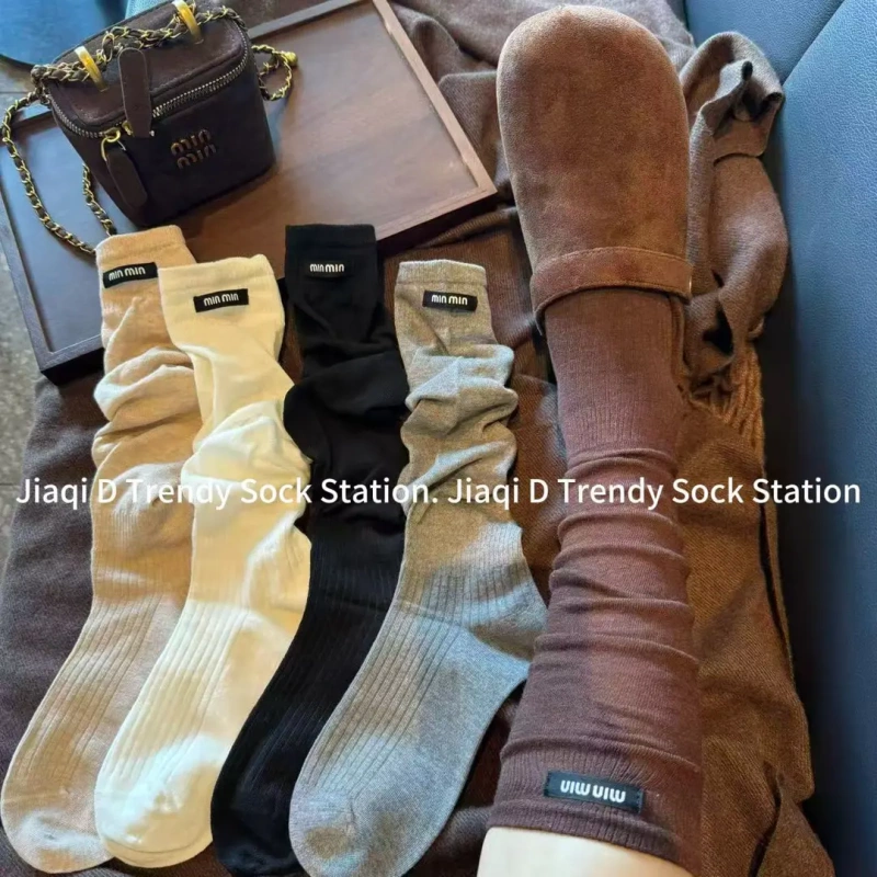 Korean-Style Simple Letter Fabric Label Calf Socks for Women, Lazy Long Tube Slouch Socks, Stylish Outerwear Socks That Make You Look Slimmer