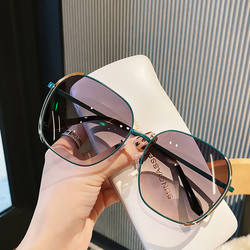 Sunglasses Unisex Sunscreen 2025 New arrival Anti-UV Sunglasses Big Face Slim Looking Fancy ins