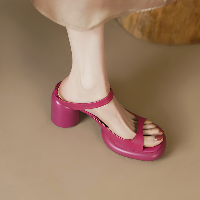 2023 New Summer One-Strap Thick-Soled Sandals for Women, Waterproof Platform, Open-Toe, Chunky Heel, High-Heeled Sandals and Slippers 2023 New Summer One-Strap Thick-Soled Sandals for Women, Waterproof Platform, Open-Toe, Chunky Heel, High-Heeled Sandals and Slippers