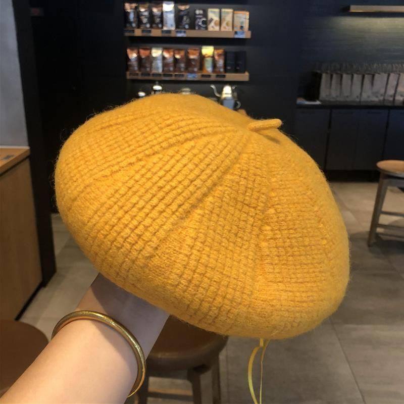 Autumn and winter Japanese Korean version of solid color knitted beret retro little painter hat British hat foreign style hat female temperament