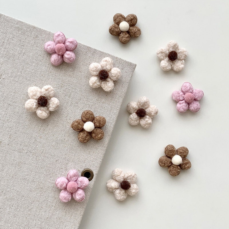 Z-11 Hand-Knitted Cute Daisy Decorative Pendant Decoration Yarn Flower Accessory Plush Z-11 Hand-Knitted Cute Daisy Decorative Pendant Decoration Yarn Flower Accessory Plush