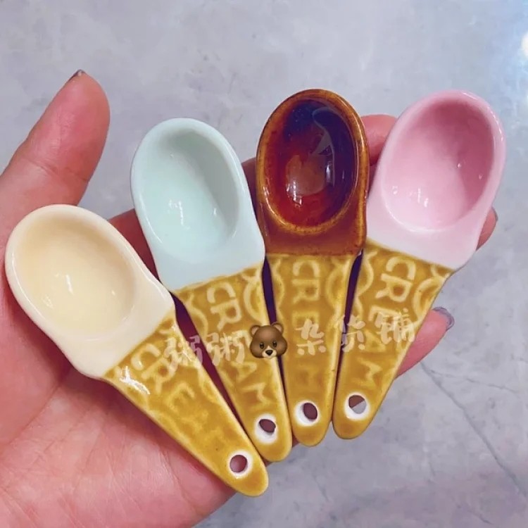 Mini ice cream spoon domestic spot hamster golden bear with grain spoon