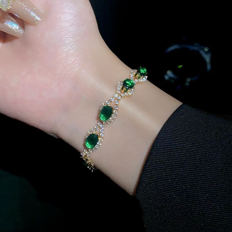 Emerald Crystal Bracelet for Women 2024 New Style Accessible Luxury Niche Bracelet Accessories High-End Fashion Personalized Hand Jewelry