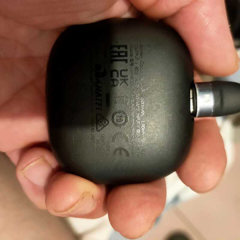 Negotiable Price~Jbl Wave300Tws Right Earbud with Charging Case, Just the Right Earbud Negotiable Price~Jbl Wave300Tws Right Earbud with Charging Case, Just the Right Earbud