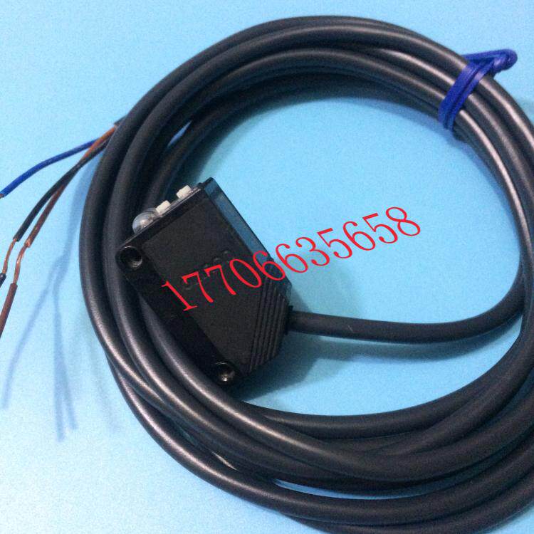 OMRON sensor E3ZG-D62 spot