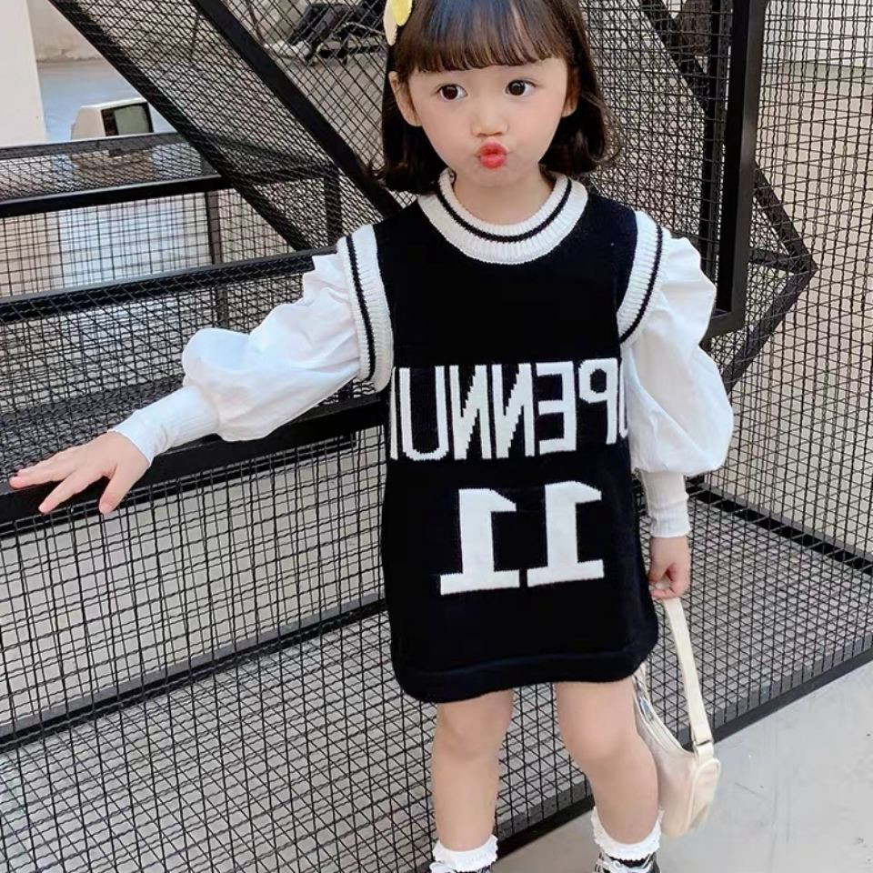 Girls' net red suit 2022 autumn new foreign style long-sleeved top knitted vest skirt sports and leisure two-piece set