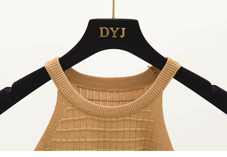 Mùa hè CHIC Gió mùa hè bị rò rỉ vai treo cổ dây băng lụa bên ngoài mặc áo vest chạm đáy phụ nữ áo ba lỗ nữ dáng rộng