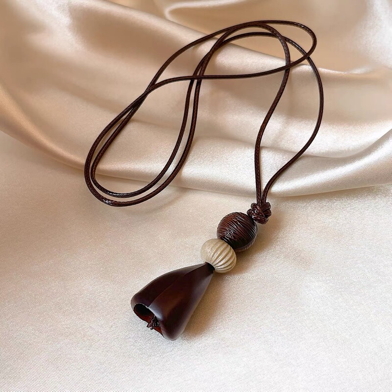 Brown Geometric Beaded Pendant Long Necklace for Women 2026 New Style High-End Light Luxury Niche Sweater Chain Accessory Brown Geometric Beaded Pendant Long Necklace for Women 2026 New Style High-End Light Luxury Niche Sweater Chain Accessory